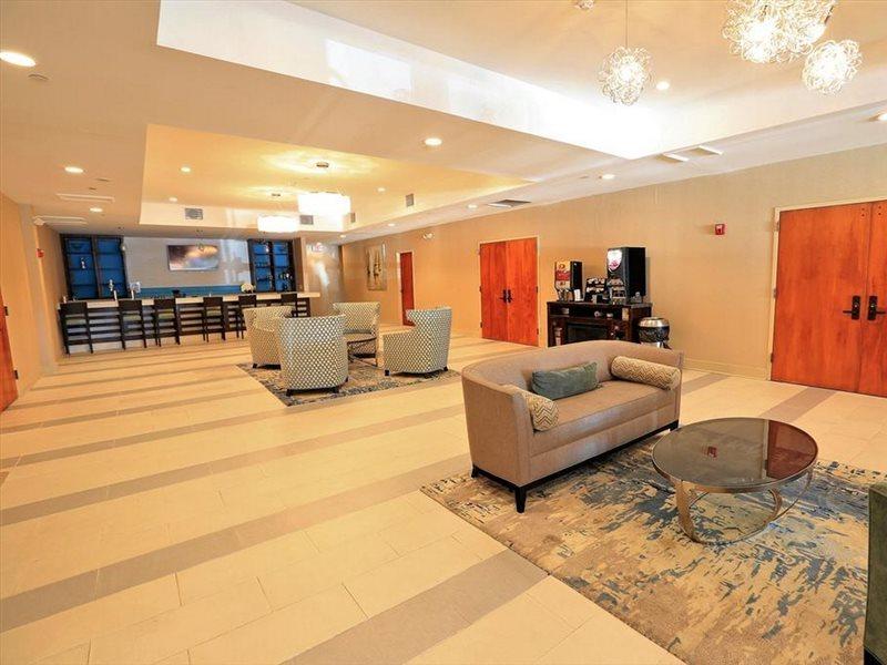 Wyndham Garden Kenosha Harborside Hotel Exterior foto
