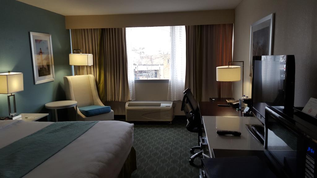Wyndham Garden Kenosha Harborside Hotel Exterior foto