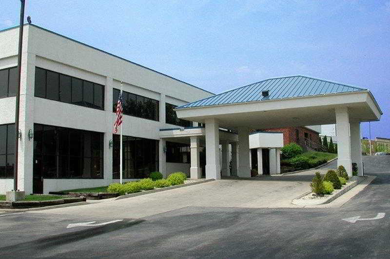 Wyndham Garden Kenosha Harborside Hotel Exterior foto